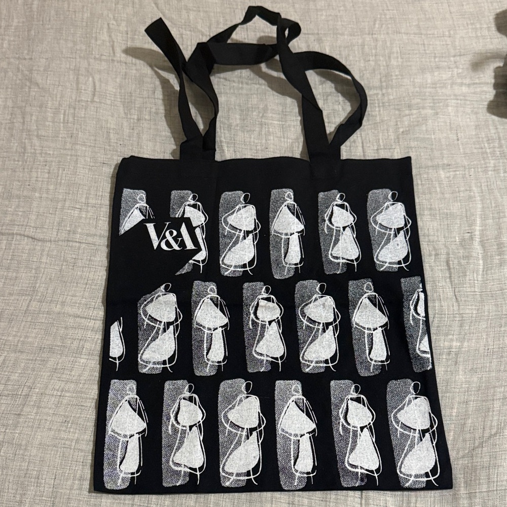 V&A Museum Black Cotton Tote Bag with Artistic Fashion Dresses Print - NEW